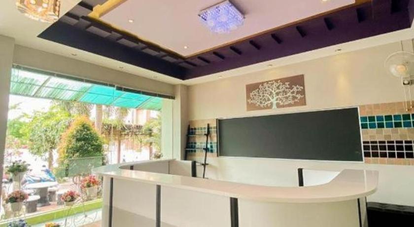 Creston Grand Hotel Suphan Buri Eksteriør bilde
