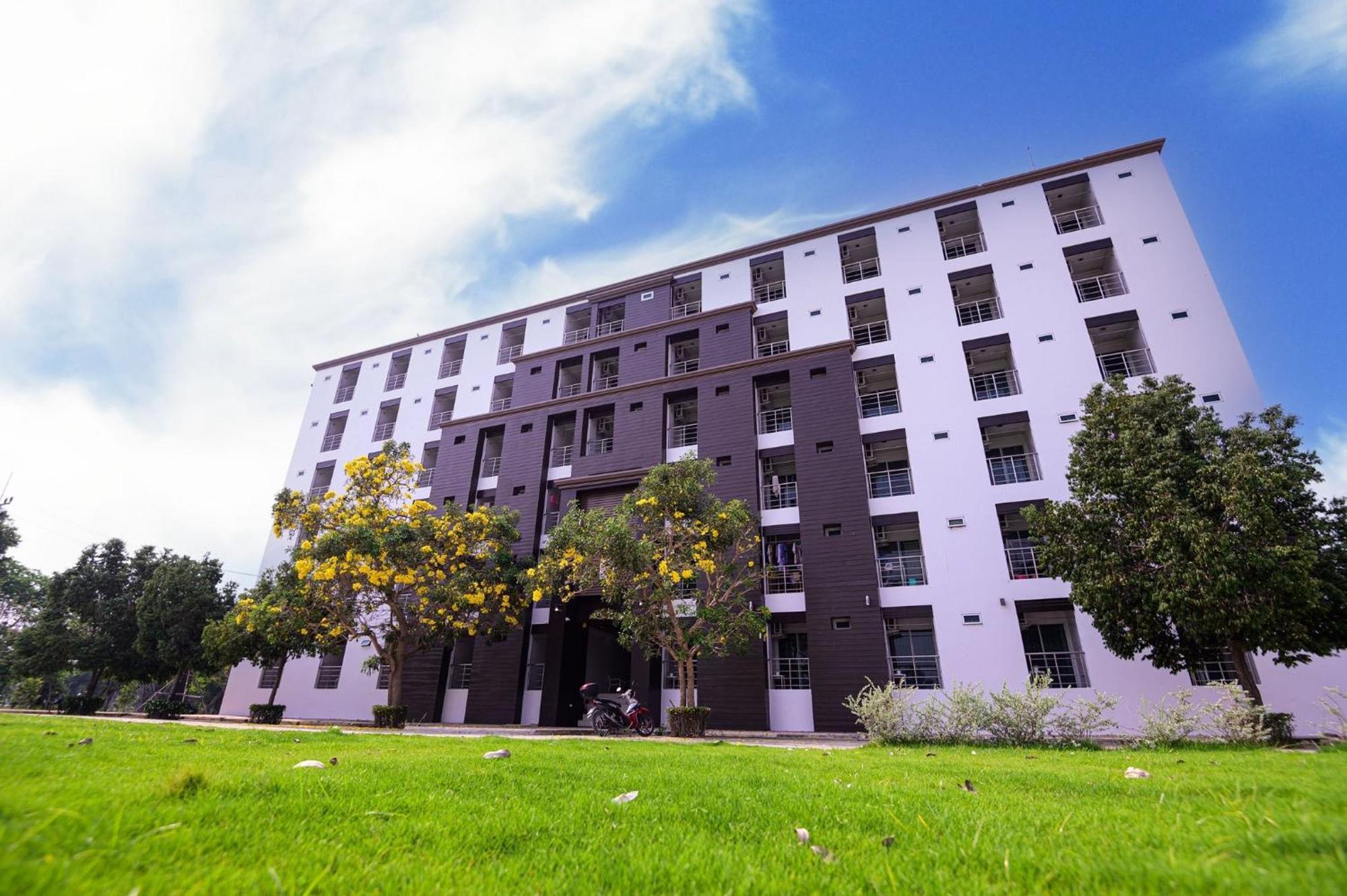 Creston Grand Hotel Suphan Buri Eksteriør bilde