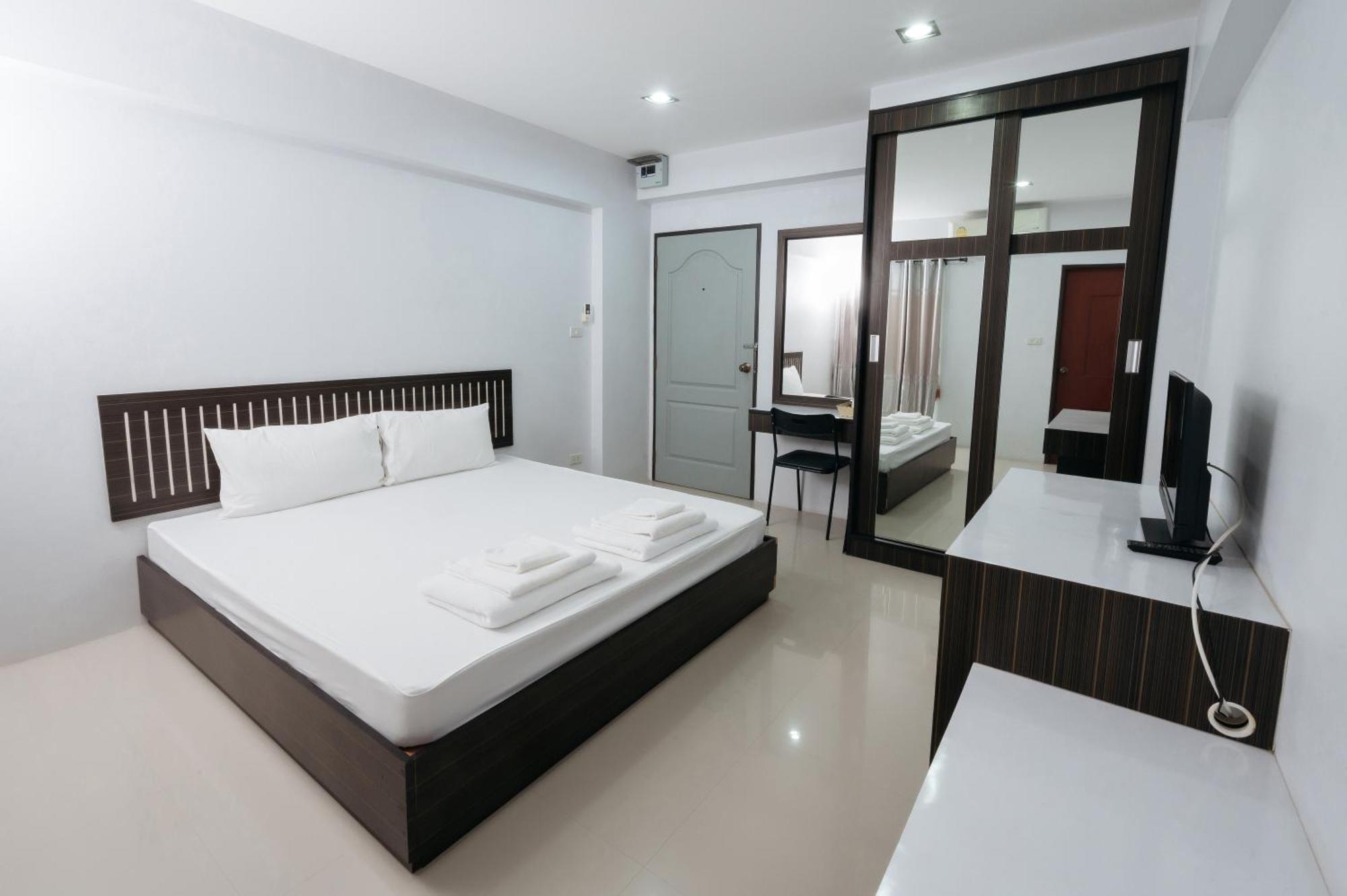 Creston Grand Hotel Suphan Buri Eksteriør bilde